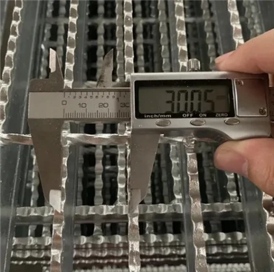 Característiques de la reixa d'acer de Louvers Swited