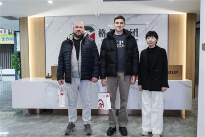 Els clients russos visiten GNEE STEEL per reforçar la cooperació d'acer lamin...